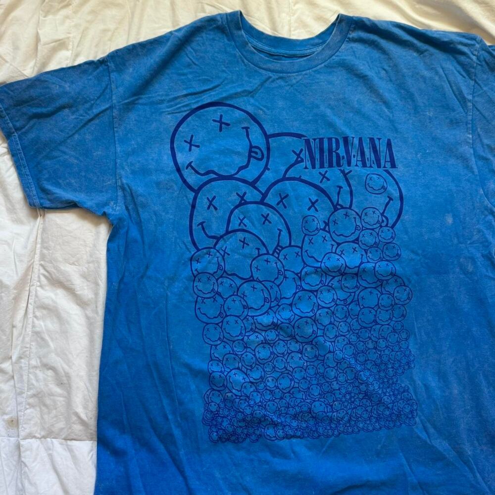 Nirvana smiley graphic  band t shirt XL blue casual short sleeve‎ alt grunge